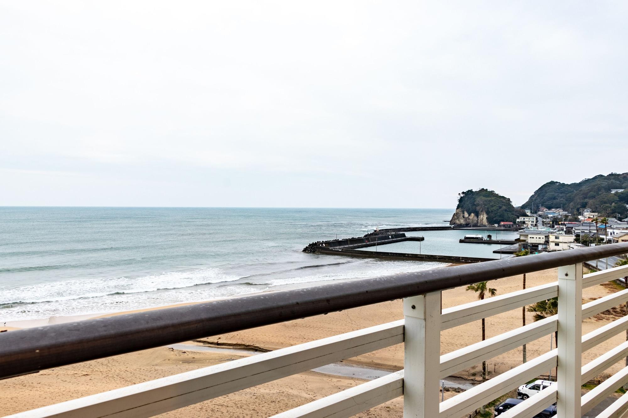 Sayan Terrace Hotel & Resort Onjuku Extérieur photo