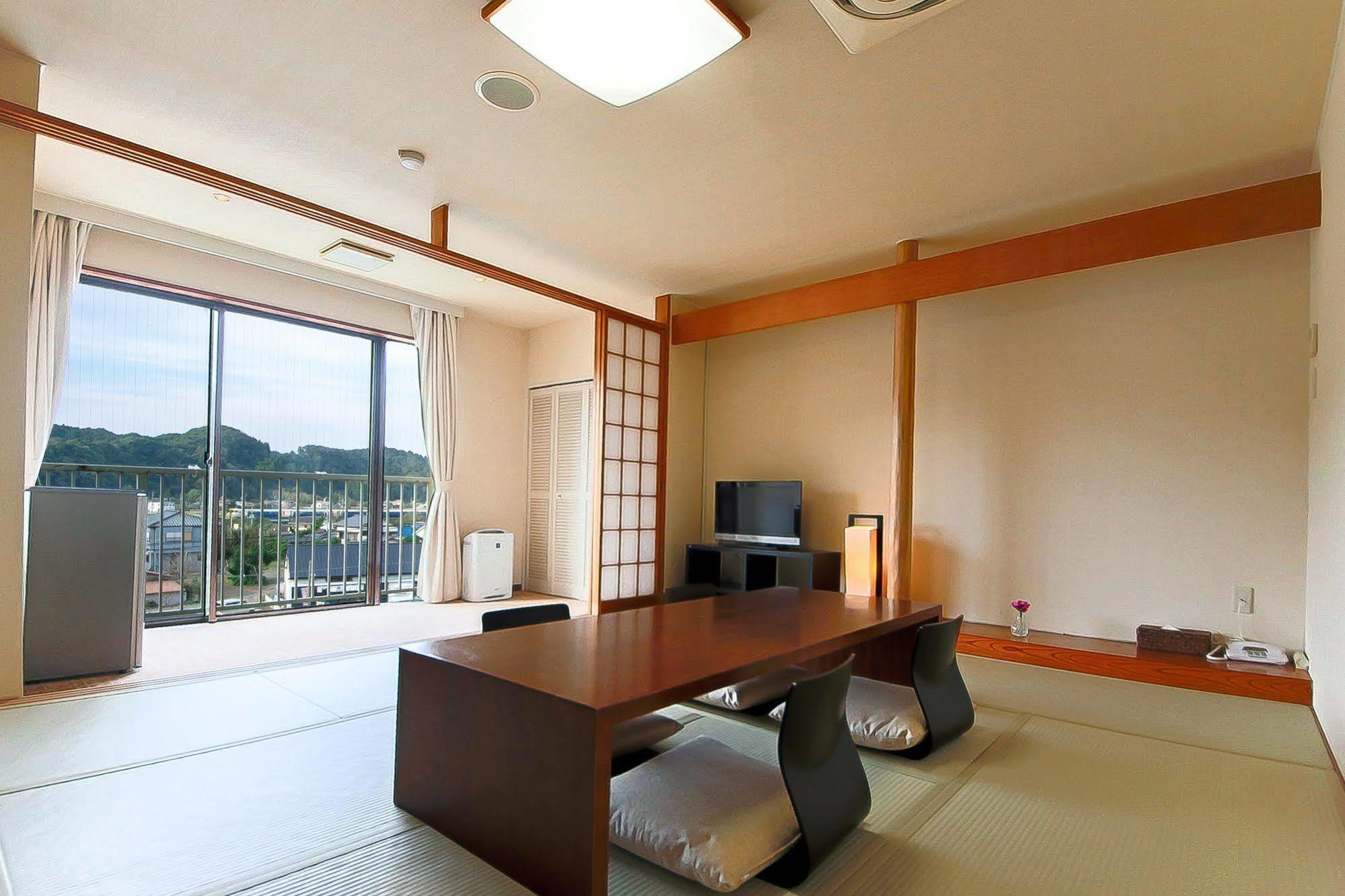 Sayan Terrace Hotel & Resort Onjuku Extérieur photo